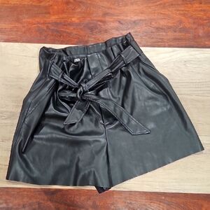 Zara Women's High Waist Black faux Leather Shorts size XL